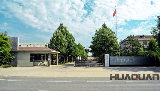 華全發(fā)電機組廠區(qū)門口