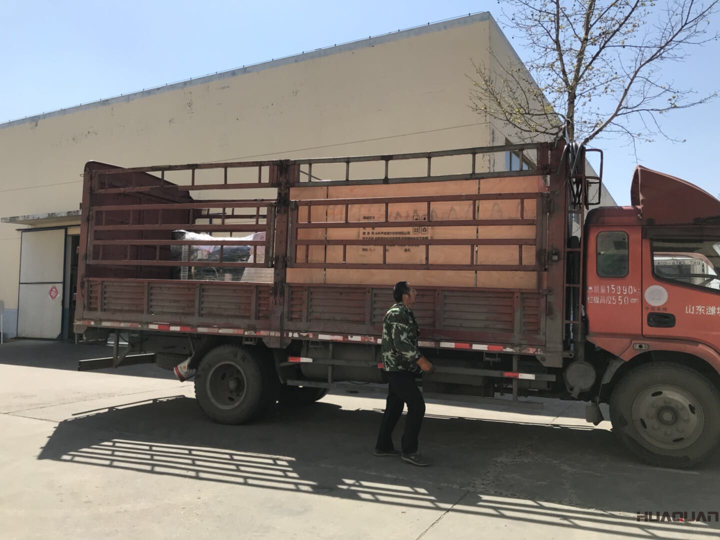 2018年4月10日華全動(dòng)力500kw自動(dòng)化柴油發(fā)電機(jī)組發(fā)往河北