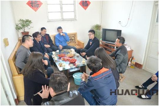 華全動(dòng)力黨支部慰問困難職工