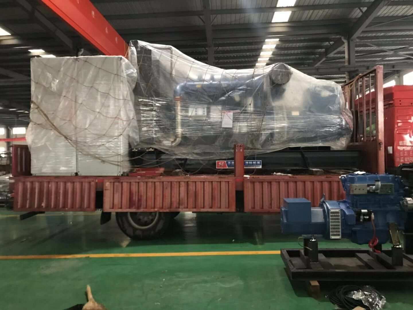 12月9日，李先生從華全動力采購的600kw立柜自啟動柴油發電機組順利發往山東省