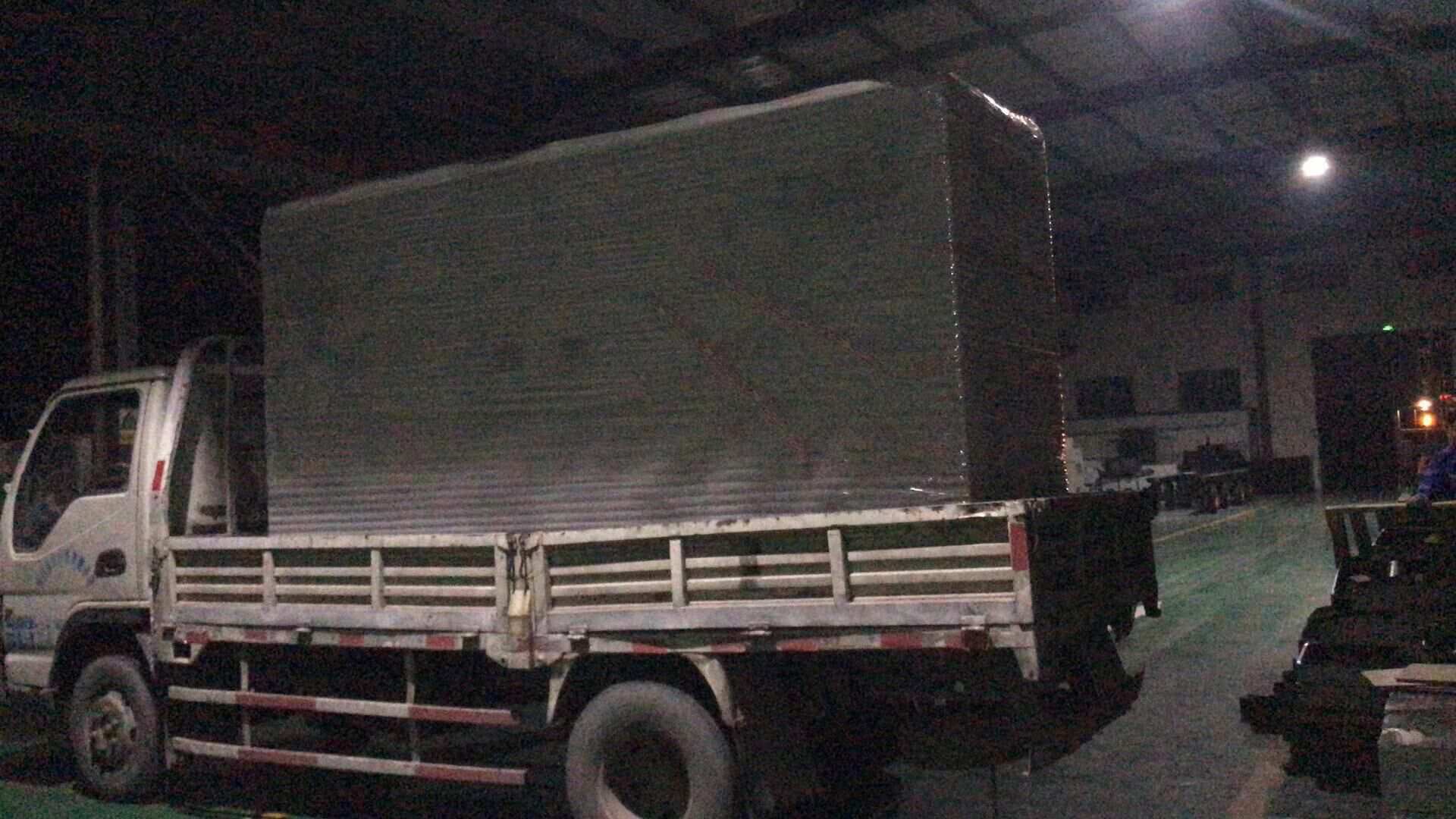 12月22日，皮先生從華全動(dòng)力采購(gòu)的100kw靜音箱柴油發(fā)電機(jī)組順利發(fā)往湖北省